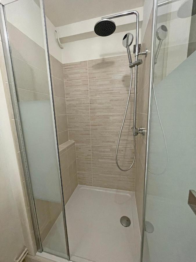 Lovely Suite Nimes Romaine Bagian luar foto